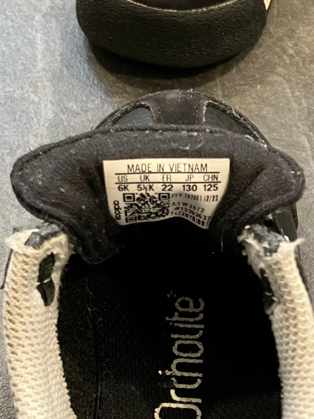 adidas 6K Toddler Black and White sneaker